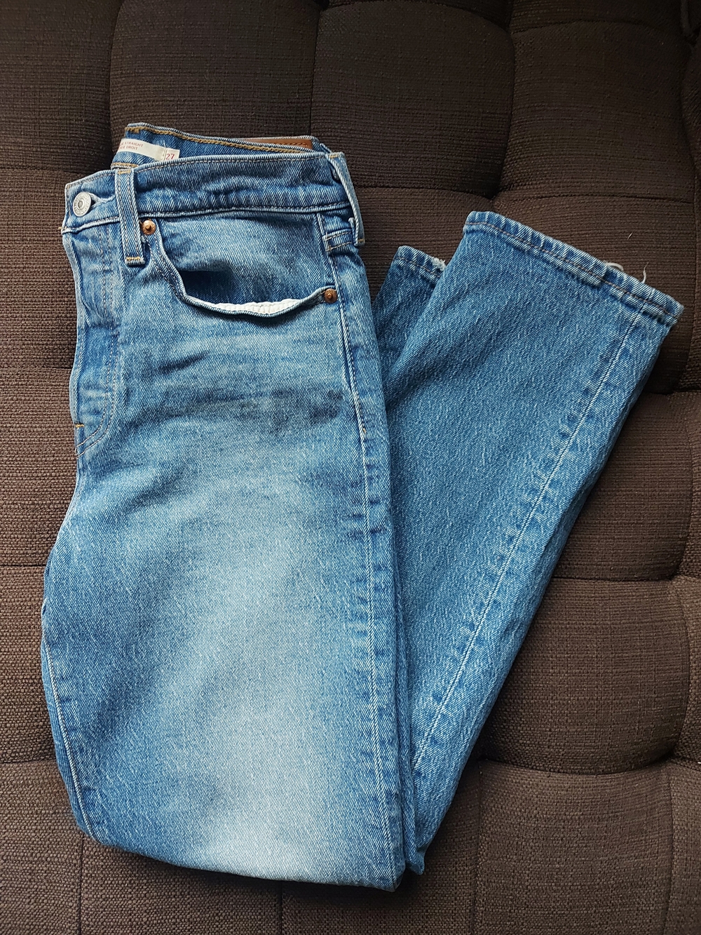 Levi's Wedgie Straight Leg Jeans in Medium Blue Wash Size 27